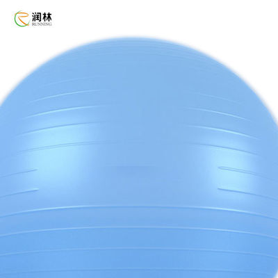 非有毒なPilatesの練習の球、物理療法55cmのヨガの球